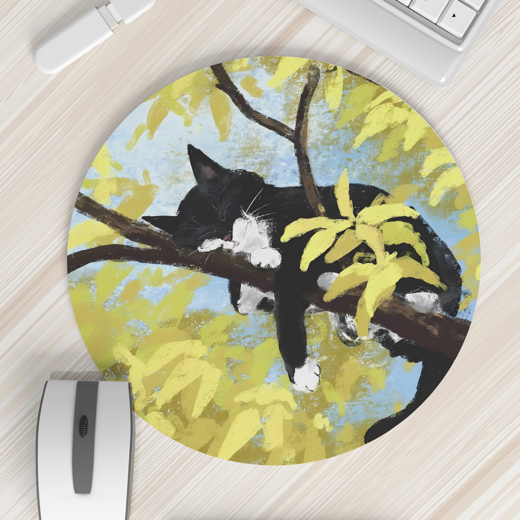 猫咪树上休憩鼠标垫